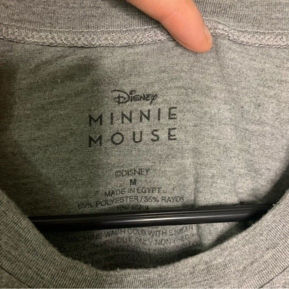 Disney Minnie Mouse Graphic T-Shirt Size Medium - Picture 3 of 4